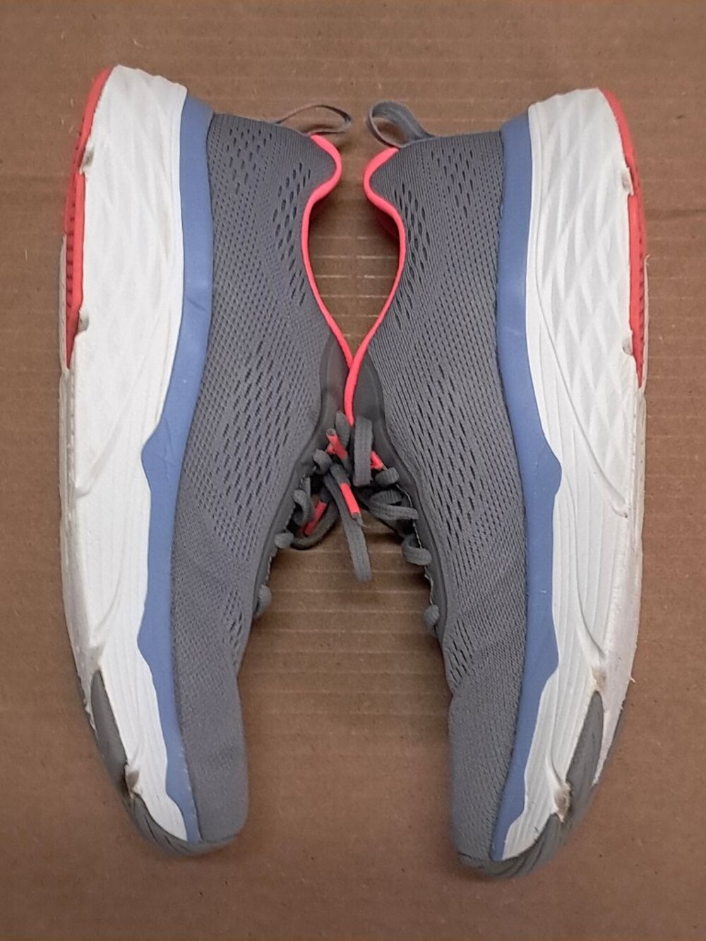Skechers Max Cushioning Go Run Shoes Women 9.5 Gray Pink Athletic 128551 GYCL - Picture 4 of 14